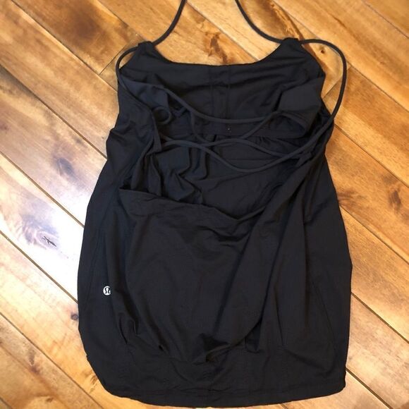 Lululemon Flow & Go Tank sz 8 - Picture 7 of 9